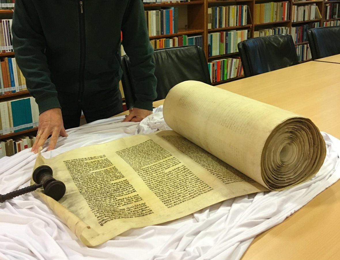 Image TUA receives ancient Torah scroll